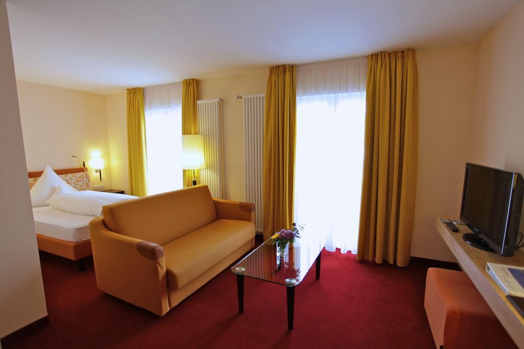 Parkhotel Flora Am 슈룩흐제 외부 사진